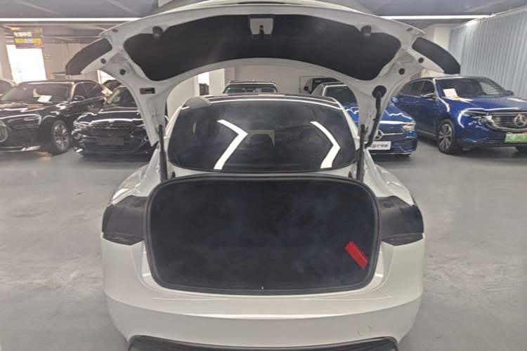 Used Tesla Model 3 2024 High-Performance All-Wheel-Drive Version Trunk