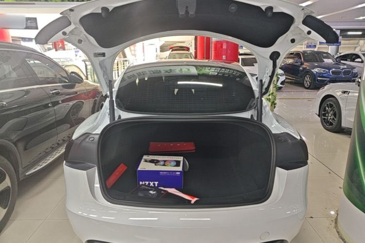 Used Tesla Model 3 2024 High-Performance All-Wheel-Drive Version Trunk