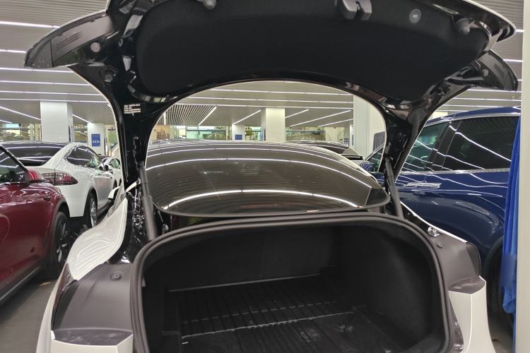Used Tesla Model 3 2024 High-Performance All-Wheel-Drive Version Trunk