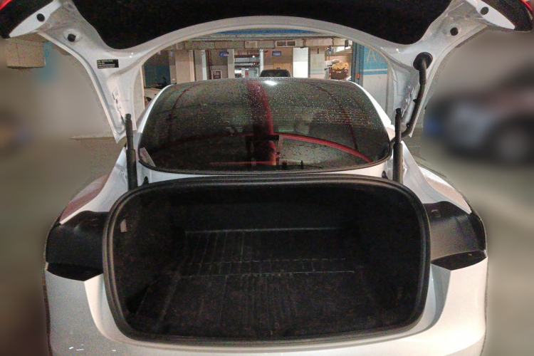 Used Tesla Model 3 2024 High-Performance All-Wheel-Drive Version Trunk