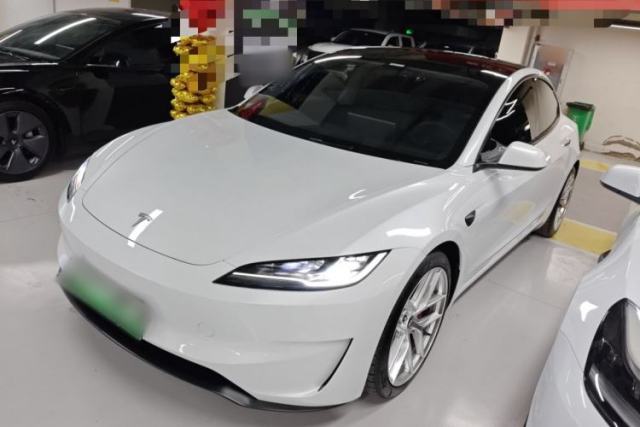 Used Tesla Model 3 2024 High-Performance All-Wheel-Drive Version