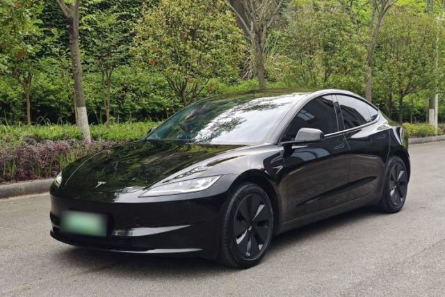 Used Tesla Model 3 2025 Long-Range All-Wheel-Drive Version