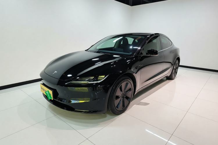 Tesla Model 3 2025 Rear-Wheel-Drive Version