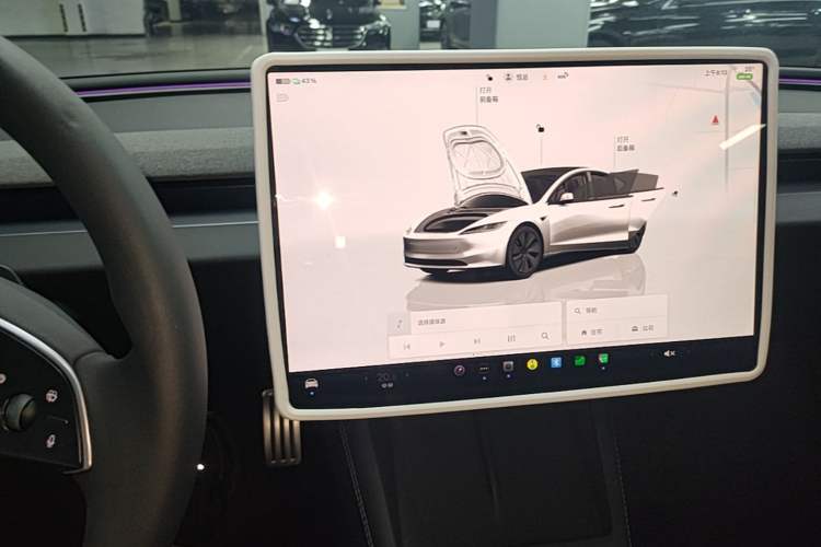 Used Tesla Model 3 2025 Rear-Wheel-Drive Version Audio And AC Panel