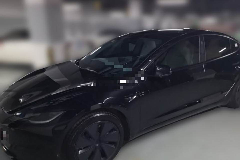 Tesla Model 3 2025