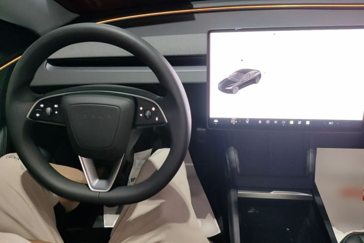 Used Tesla Model 3 2025 Rear-Wheel-Drive Version Center Console