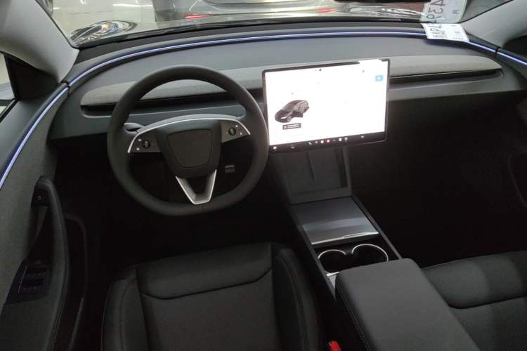 Used Tesla Model 3 2025 Model Revised Rear-Wheel-Drive Version Center Console