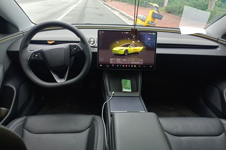 Used Tesla Model 3 2025 Model Revised Rear-Wheel-Drive Version Center Console