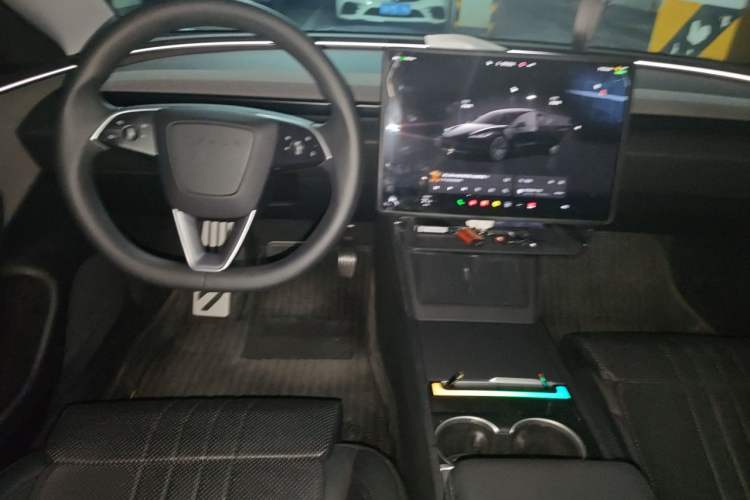 Used Tesla Model 3 2025 Model Revised Rear-Wheel-Drive Version Center Console