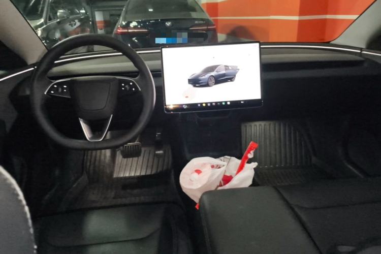 Used Tesla Model 3 2025 Rear-Wheel-Drive Version Center Console