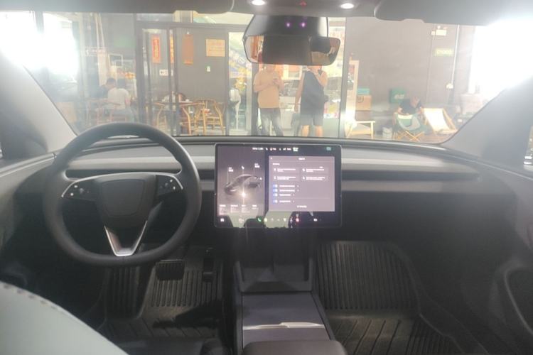 Used Tesla Model 3 2025 Model Revised Rear-Wheel-Drive Version Center Console