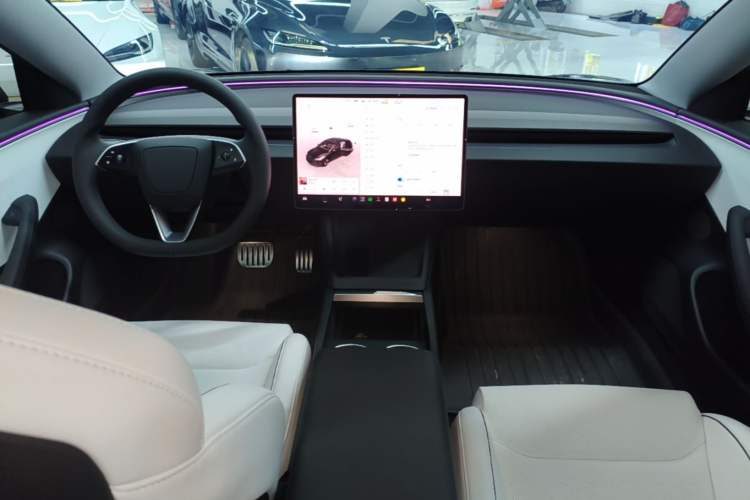Used Tesla Model 3 2025 Model Revised High-Performance All-Wheel-Drive Version Center Console