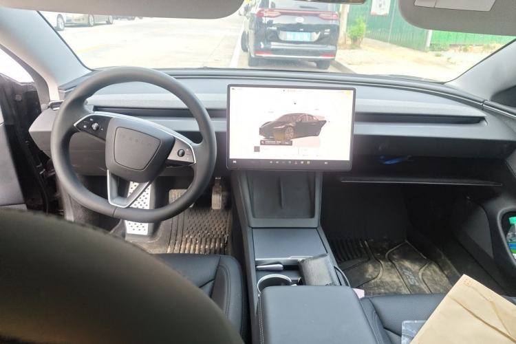 Used Tesla Model 3 2025 Rear-Wheel-Drive Version Center Console