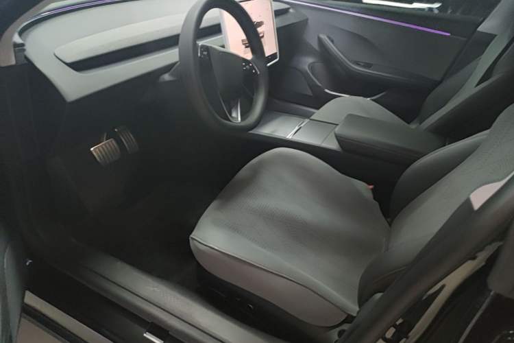 Used Tesla Model 3 2025 Rear-Wheel-Drive Version Driver Seat