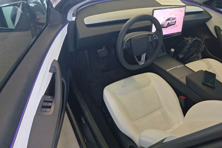 Used Tesla Model 3 2025 Rear-Wheel-Drive Version Driver Seat
