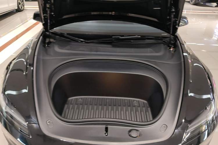 Used Tesla Model 3 2025 Rear-Wheel-Drive Version Engine Bay
