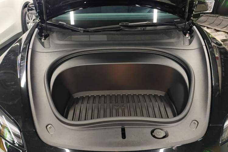 Used Tesla Model 3 2025 Model Long-Range Rear-Wheel-Drive Version Engine Bay