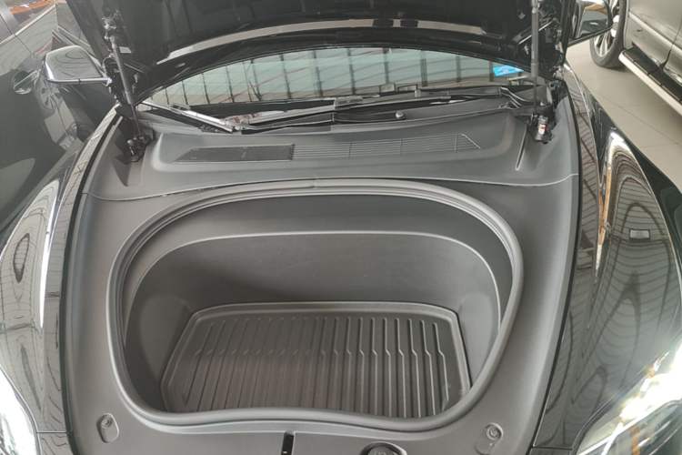 Used Tesla Model 3 2025 Rear-Wheel-Drive Version Engine Bay