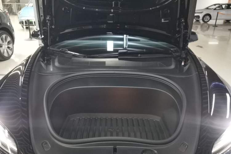 Used Tesla Model 3 2025 Rear-Wheel-Drive Version Engine Bay
