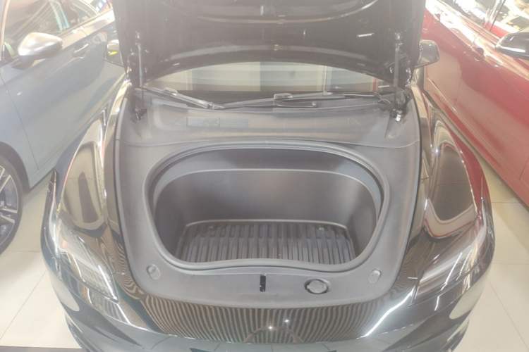 Used Tesla Model 3 2025 Model Revised Rear-Wheel-Drive Version Engine Bay