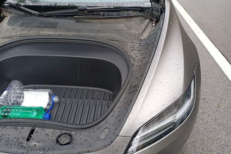 Used Tesla Model 3 2025 Model Revised Rear-Wheel-Drive Version Engine Bay Left