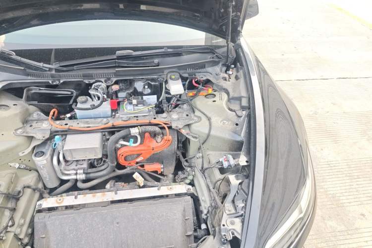 Used Tesla Model 3 2025 Rear-Wheel-Drive Version Engine Bay Left