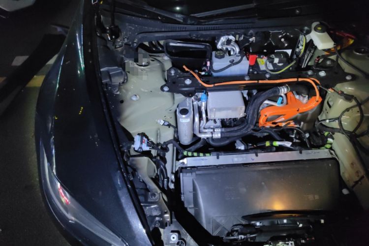 Used Tesla Model 3 2025 Model Revised Long-Range Rear-Wheel-Drive Version Engine Bay Right