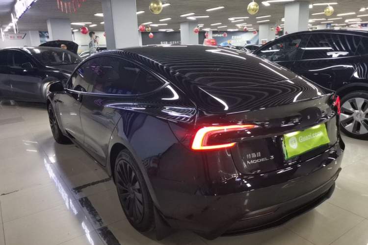 Used Tesla Model 3 2025 Rear-Wheel-Drive Version Exterior 2