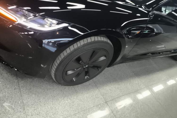 Used Tesla Model 3 2025 Model Revised Long-Range All-Wheel-Drive Version Exterior 3