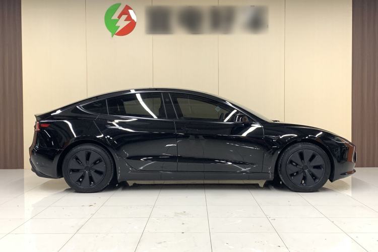 Used Tesla Model 3 2025 Rear-Wheel-Drive Version Exterior 3