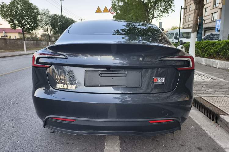 Used Tesla Model 3 2025 Rear-Wheel-Drive Version Exterior 4