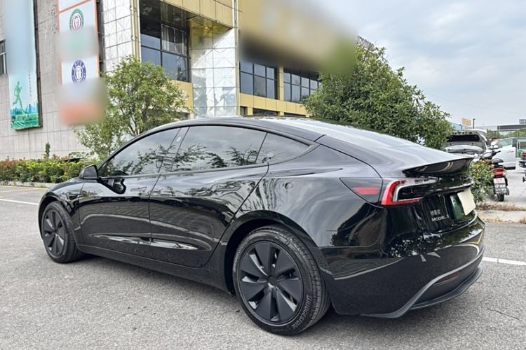 Used Tesla Model 3 2025 Rear-Wheel-Drive Version Exterior 4