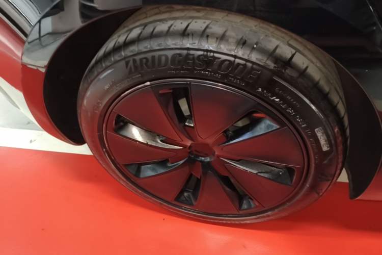 Used Tesla Model 3 2025 Rear-Wheel-Drive Version Exterior 5
