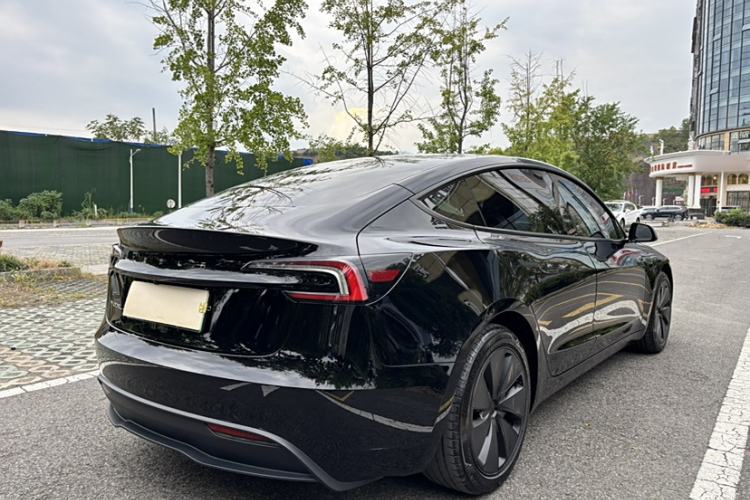 Used Tesla Model 3 2025 Rear-Wheel-Drive Version Exterior 6