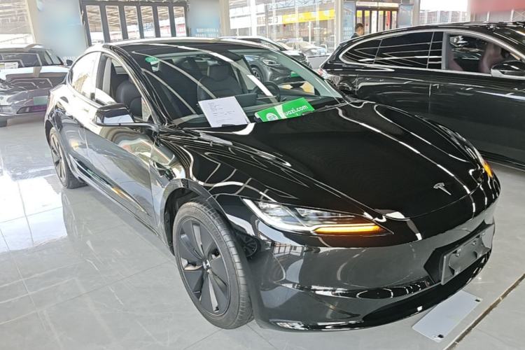 Used Tesla Model 3 2025 Rear-Wheel-Drive Version Front Right 45 Deg