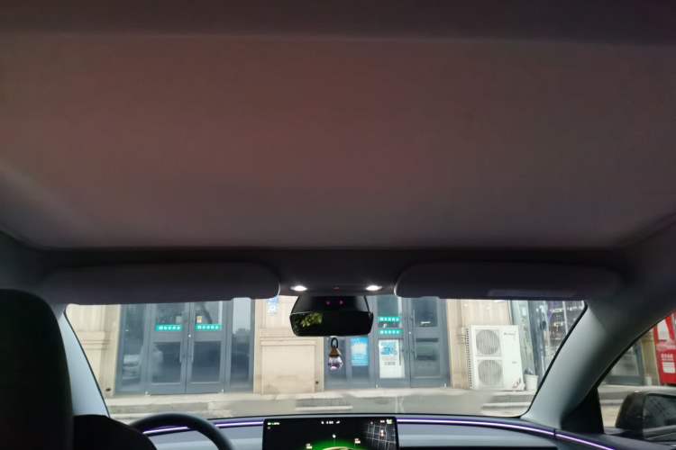 Used Tesla Model 3 2025 Model Revised Rear-Wheel-Drive Version Headliner
