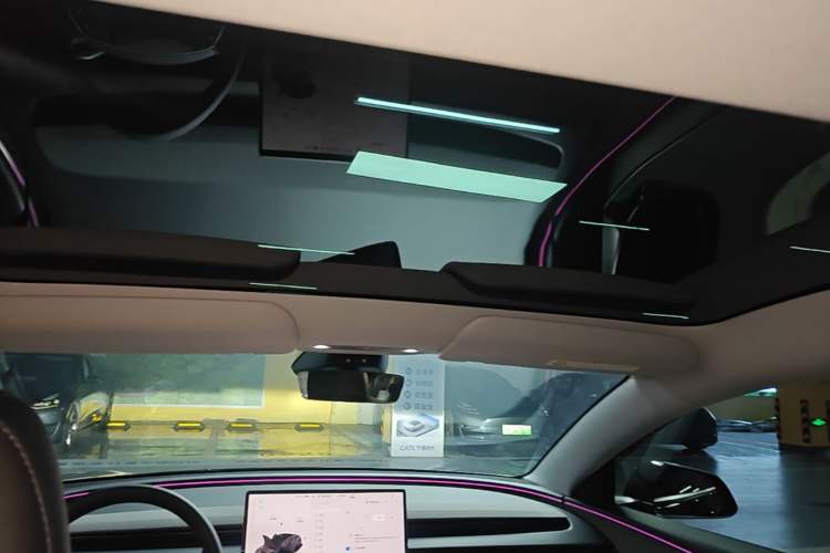 Used Tesla Model 3 2025 Model Revised Rear-Wheel-Drive Version Headliner
