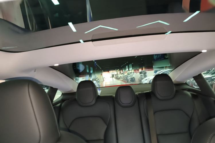 Used Tesla Model 3 2025 Rear-Wheel-Drive Version Headliner