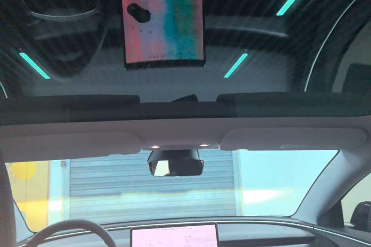 Used Tesla Model 3 2025 Model Revised Rear-Wheel-Drive Version Headliner