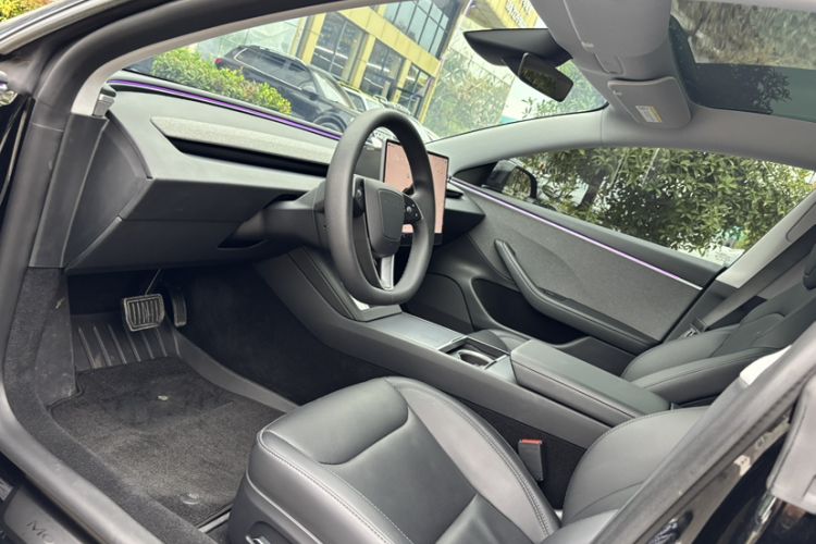 Used Tesla Model 3 2025 Rear-Wheel-Drive Version Interior 2