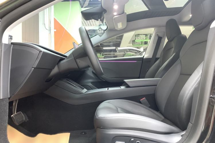 Used Tesla Model 3 2025 Rear-Wheel-Drive Version Interior 2