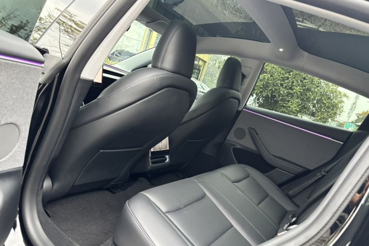 Used Tesla Model 3 2025 Rear-Wheel-Drive Version Interior 3