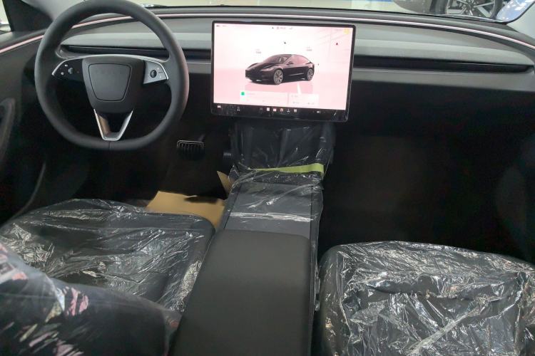 Used Tesla Model 3 2025 Model Revised Rear-Wheel-Drive Version Interior 4