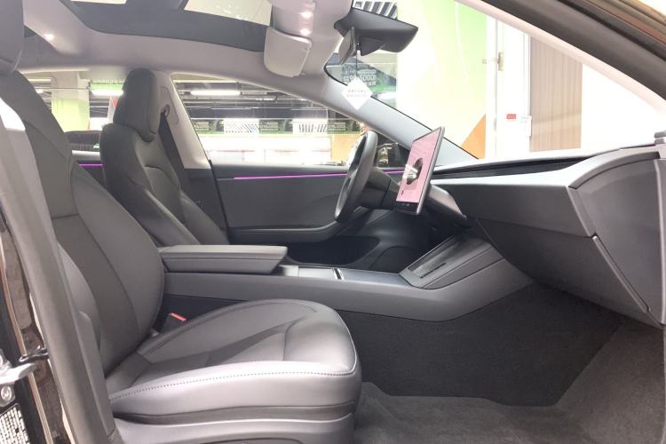 Used Tesla Model 3 2025 Rear-Wheel-Drive Version Interior 4