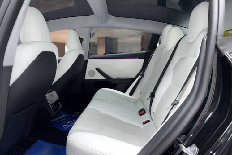 Used Tesla Model 3 2025 Model Revised Long-Range Rear-Wheel-Drive Version Interior 5