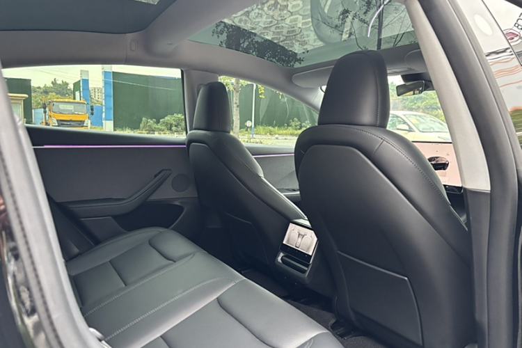 Used Tesla Model 3 2025 Rear-Wheel-Drive Version Interior 5