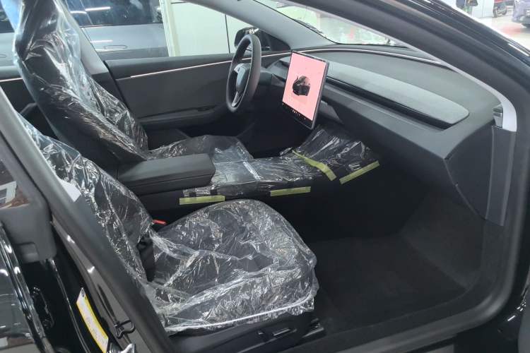 Used Tesla Model 3 2025 Model Revised Rear-Wheel-Drive Version Interior 5