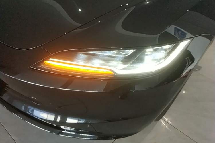 Used Tesla Model 3 2025 Rear-Wheel-Drive Version Left Front Headlight