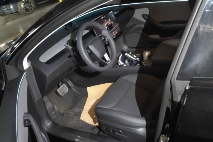 Used Tesla Model 3 2025 Model Long-Range Rear-Wheel-Drive Version Left Front Seat