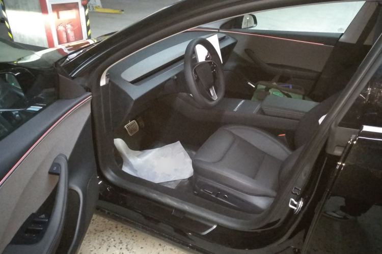Used Tesla Model 3 2025 Rear-Wheel-Drive Version Left Front Seat